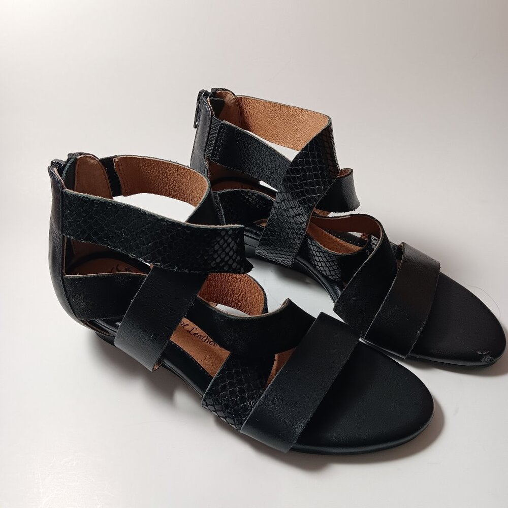 Soft black  leather wedge sandals womens  size comfort  back zip snake  texture
